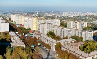 Улица Рабочая и панорама города Днепропетровска 